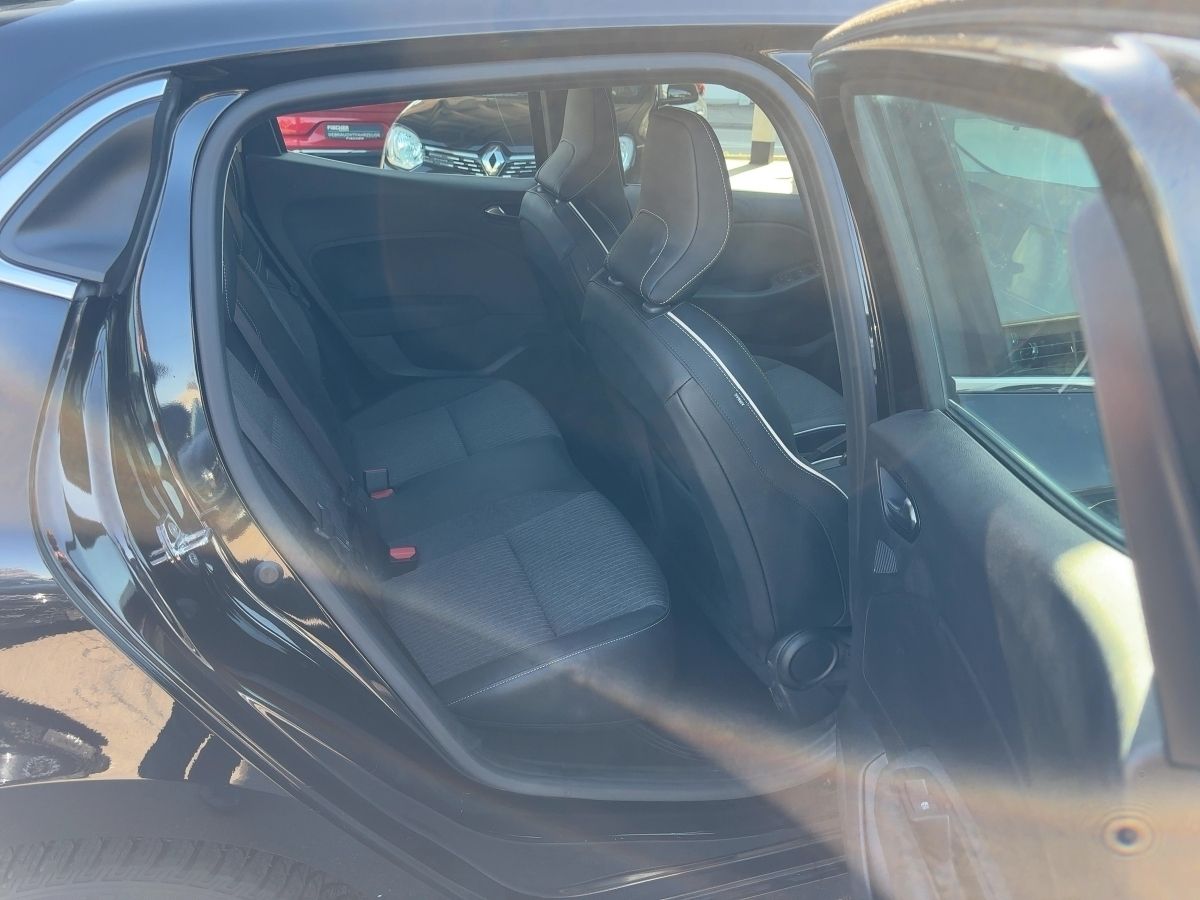 Fahrzeugabbildung Renault Clio INTENS E-TECH 140 Navi SHZ Kamera