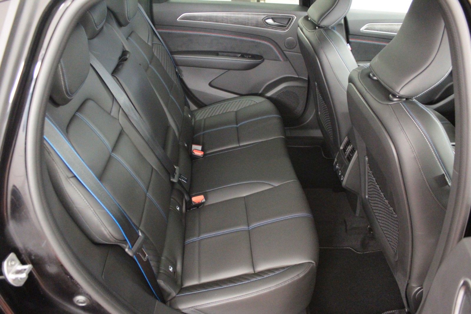 Fahrzeugabbildung Renault Arkana Mild Hybrid 160 EDC Esprit Alpine*15052*