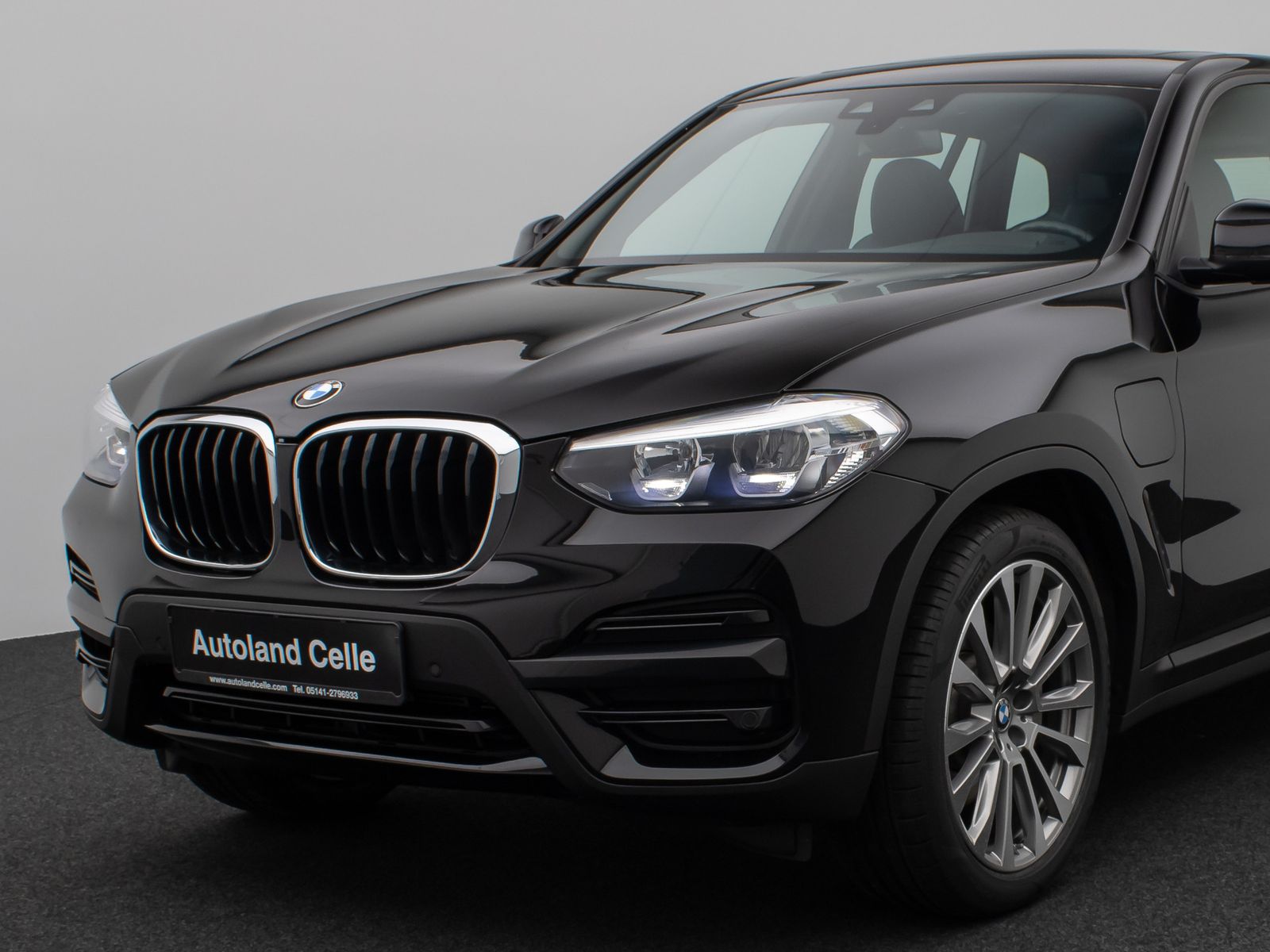 Fahrzeugabbildung BMW X3 xD30e Panorama DAB HiFi Leder M Sport 20Zoll
