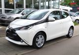 Toyota Aygo x-play touch*Kamera*Tempomat*Bluetooth*Alu* - Toyota in München: Aygo