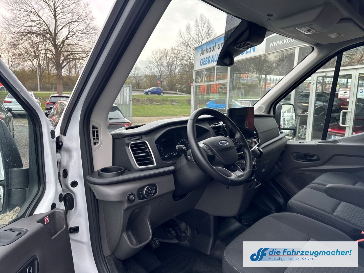 Fahrzeugabbildung Ford Transit Kasten 350 L3H3 Trend Rückfahrk DAB Totw