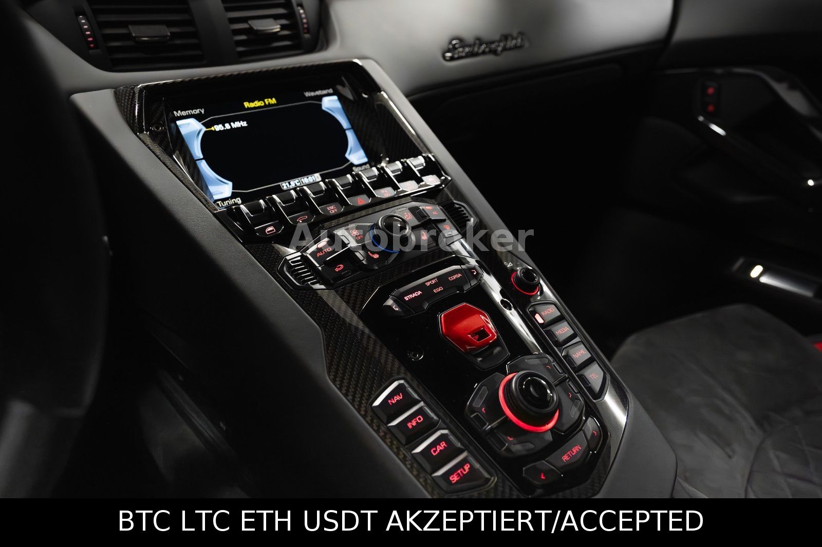 Lamborghini Aventador – pogled 30
