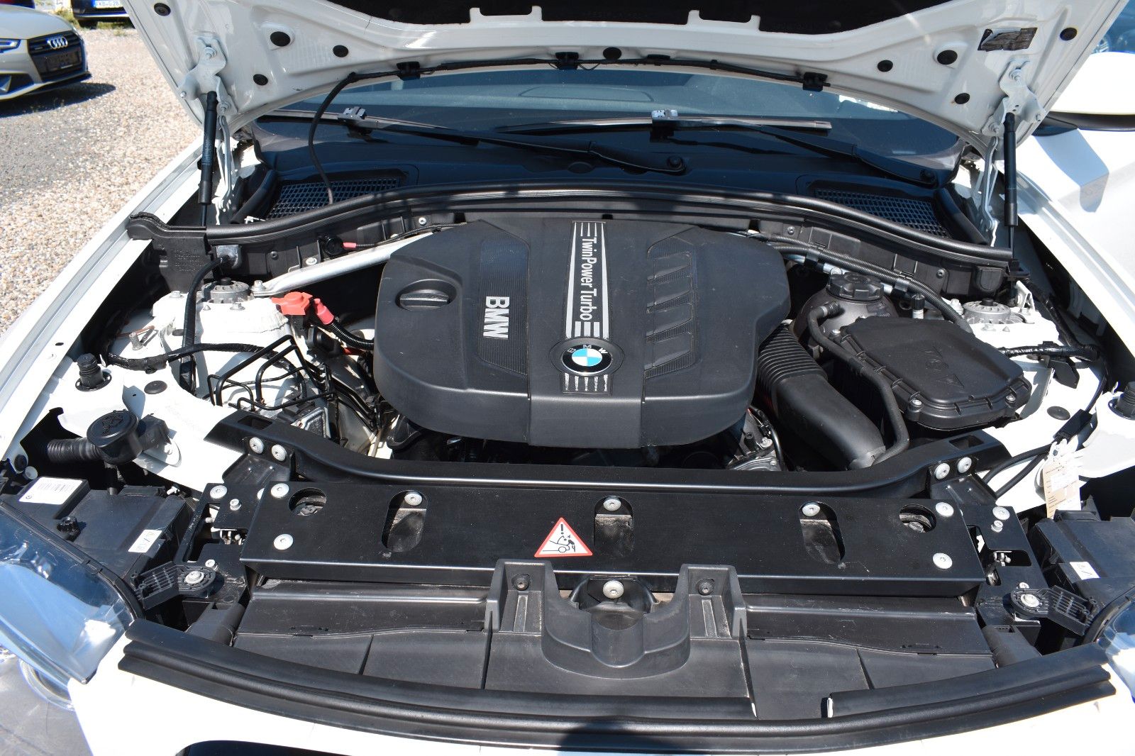 Fahrzeugabbildung BMW X3 xDrive 20 d M Sport  AHK / 19 Zoll/