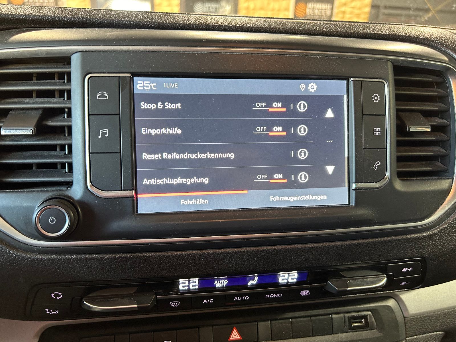 Fahrzeugabbildung Fiat Scudo L2 Basis/360°/APPLE/KLIMA/3-SITZ