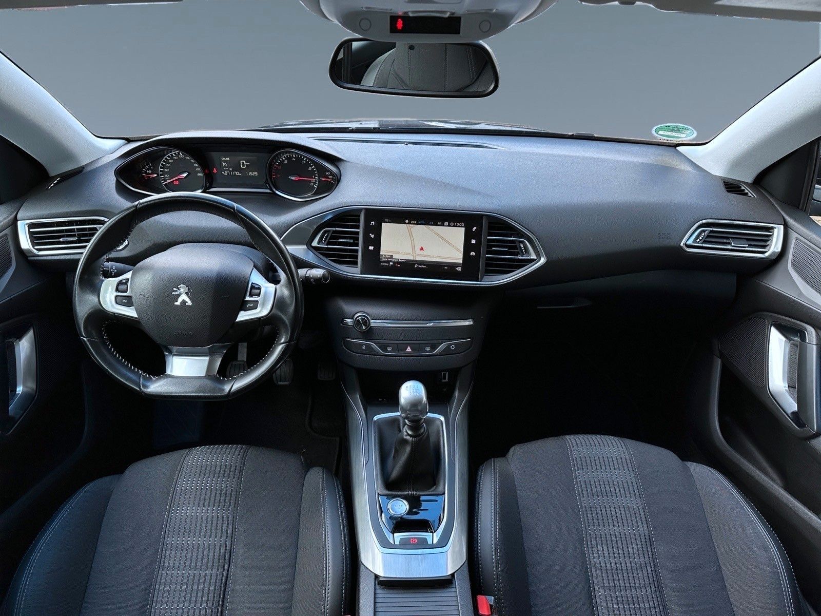 Fahrzeugabbildung Peugeot 308 Allure 130*PDC*SitzHzg*Tempomat*Navi*Keyless