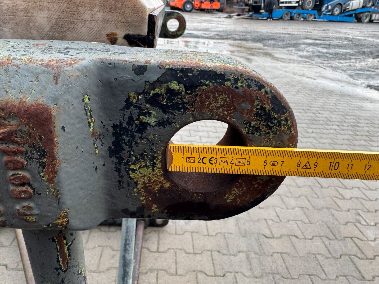 Fahrzeugabbildung Liebherr HS832 - 843 - 853 HD Boom 6M Gittermast