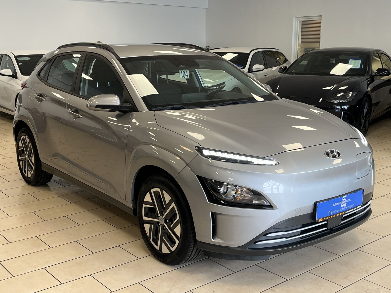 Hyundai Kona Select Elektro PDC*CarPlay*W-Paket*R-Cam*1H imagem 3