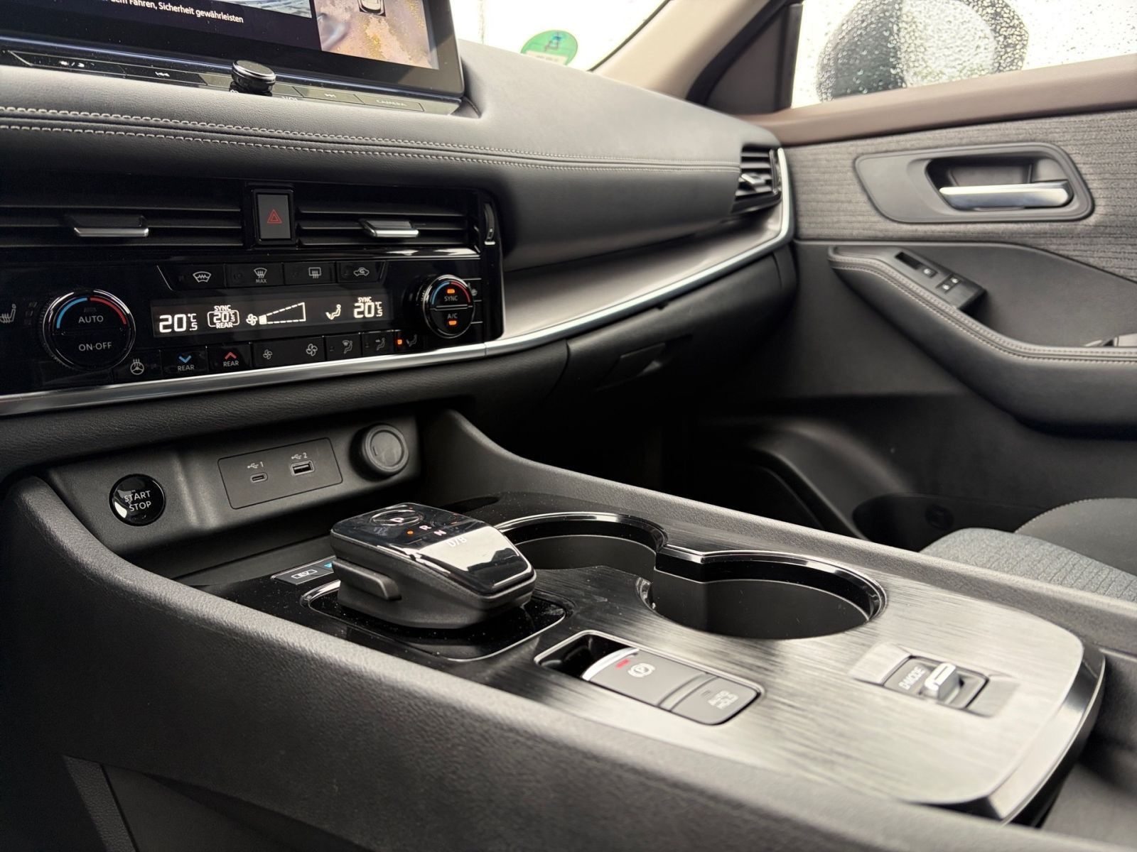 Fahrzeugabbildung Nissan X-Trail 1.5 VC-T e-Power N-Connecta*AHK*NAVI*360