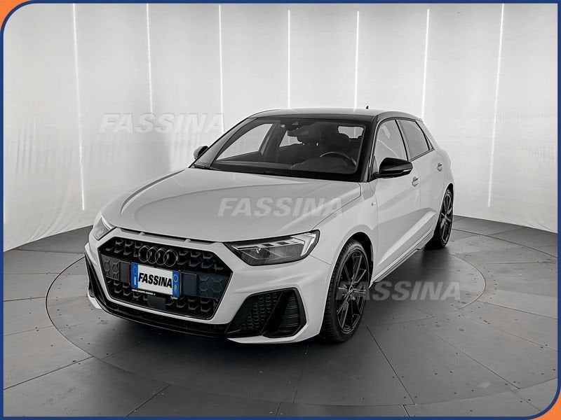 Audi A1 Sportback 35 TFSI S tronic Identity Blac imagem 3