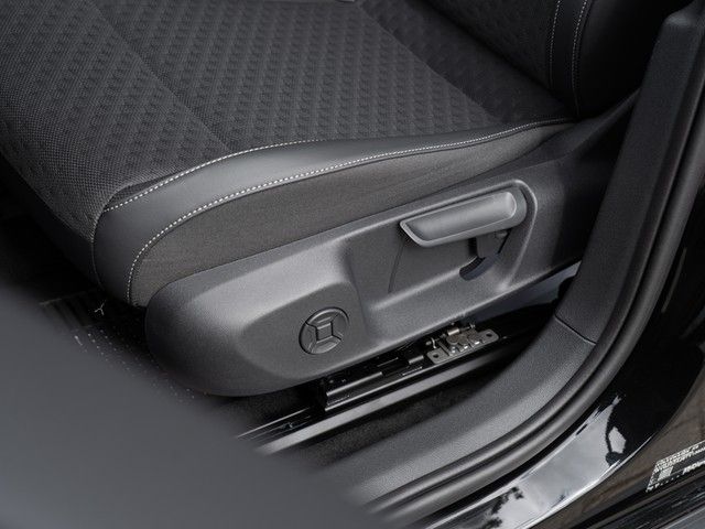 T-Roc R-Line eTSI DSG Black Style DCC AHK 8-fach