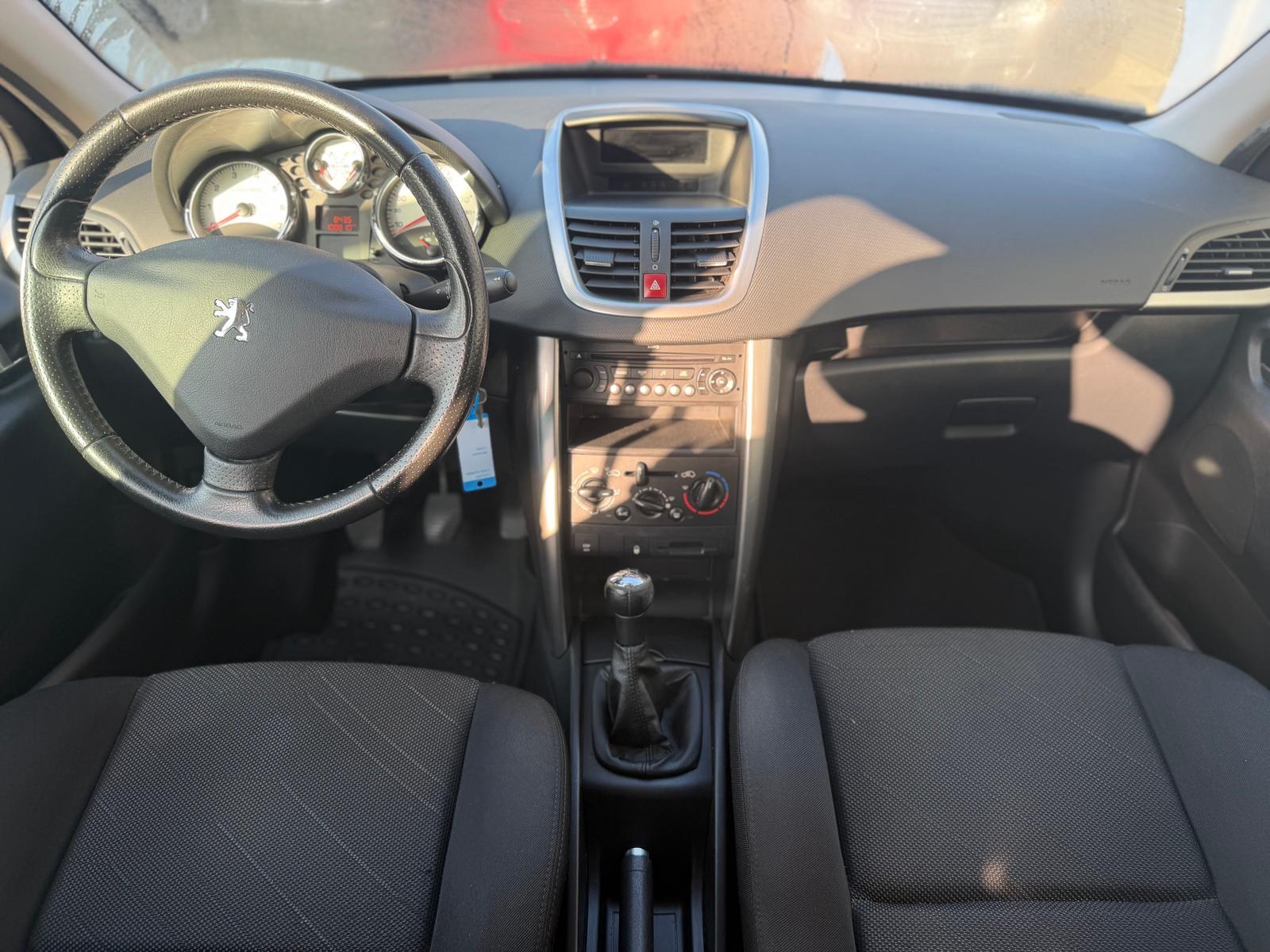 Peugeot 207 2009 — photo 11