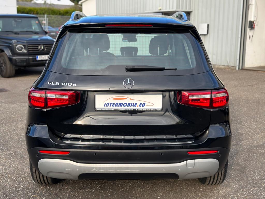Mercedes-Benz GLB 180