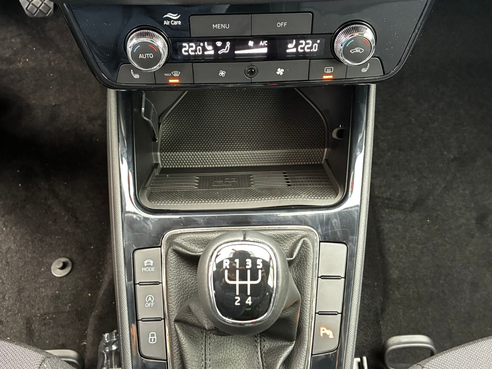 Fahrzeugabbildung SKODA Fabia 1.0 TSI Selection OPF