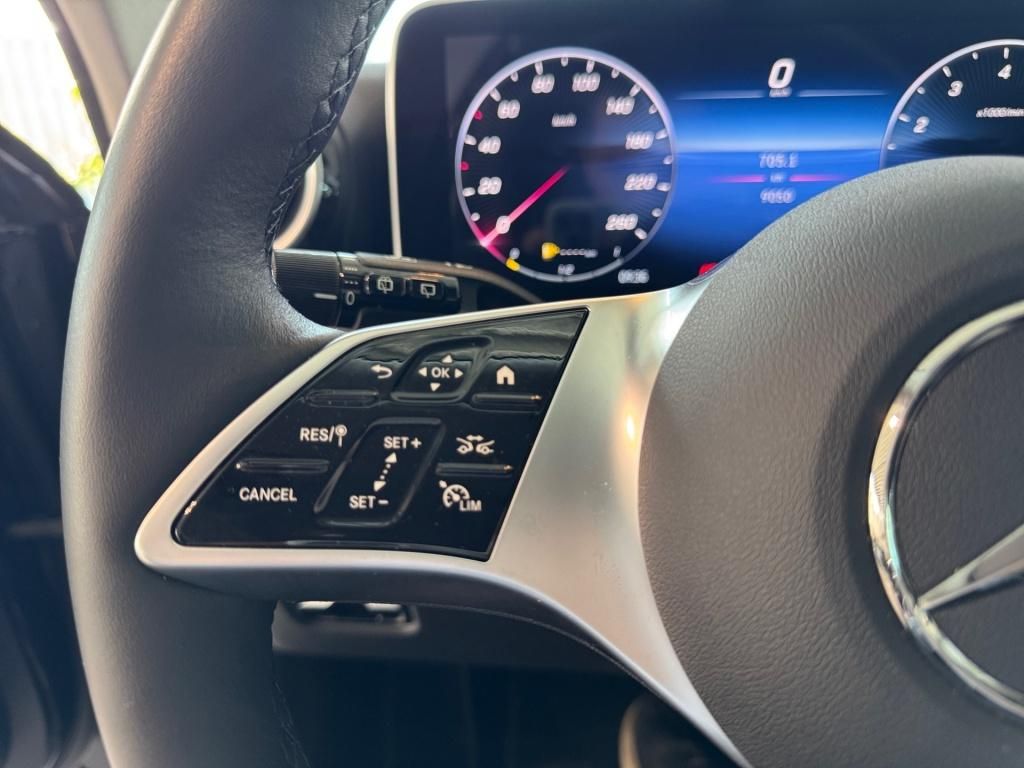 Fahrzeugabbildung Mercedes-Benz C 200 T Avantg. ACC HUD Keyless 360° Winterp.