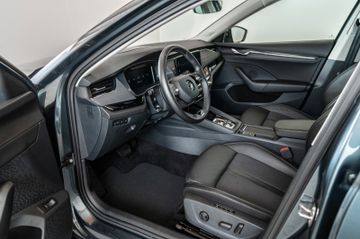 Fahrzeugabbildung SKODA Octavia Combi Style 2.0 TDI 7-Gang-DSG HEAD-UP