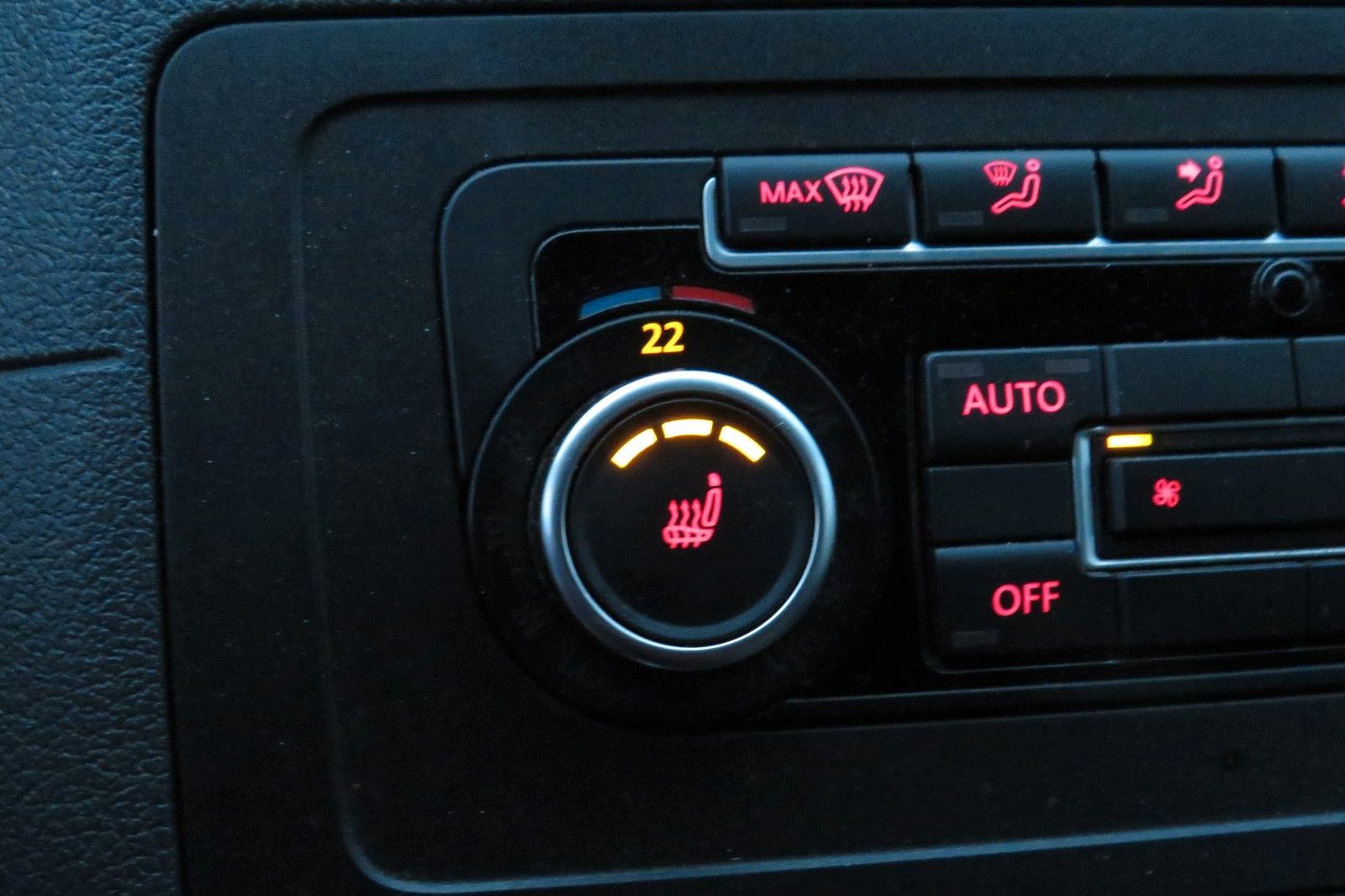 Fahrzeugabbildung Volkswagen Caddy Kasten TDI KLIMA AHK SITZH. FLEXSITZ 1.HD