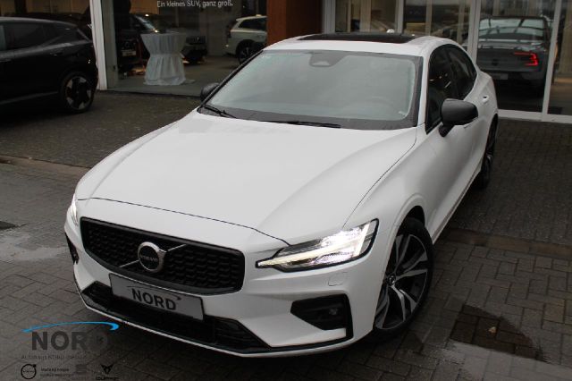 Volvo S60 B5 Ultimate Dark AWD/Head-Up/GSD/19"/Standhe