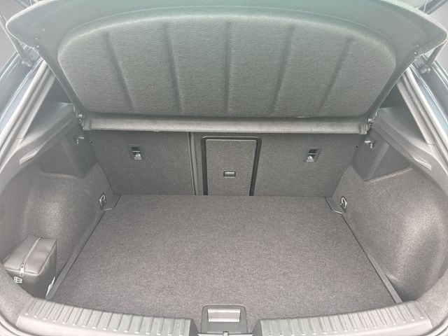 Leon 1.5 eTSI DSG MATRIX-LED+KAMERA+ACC+NAVI+SHZ