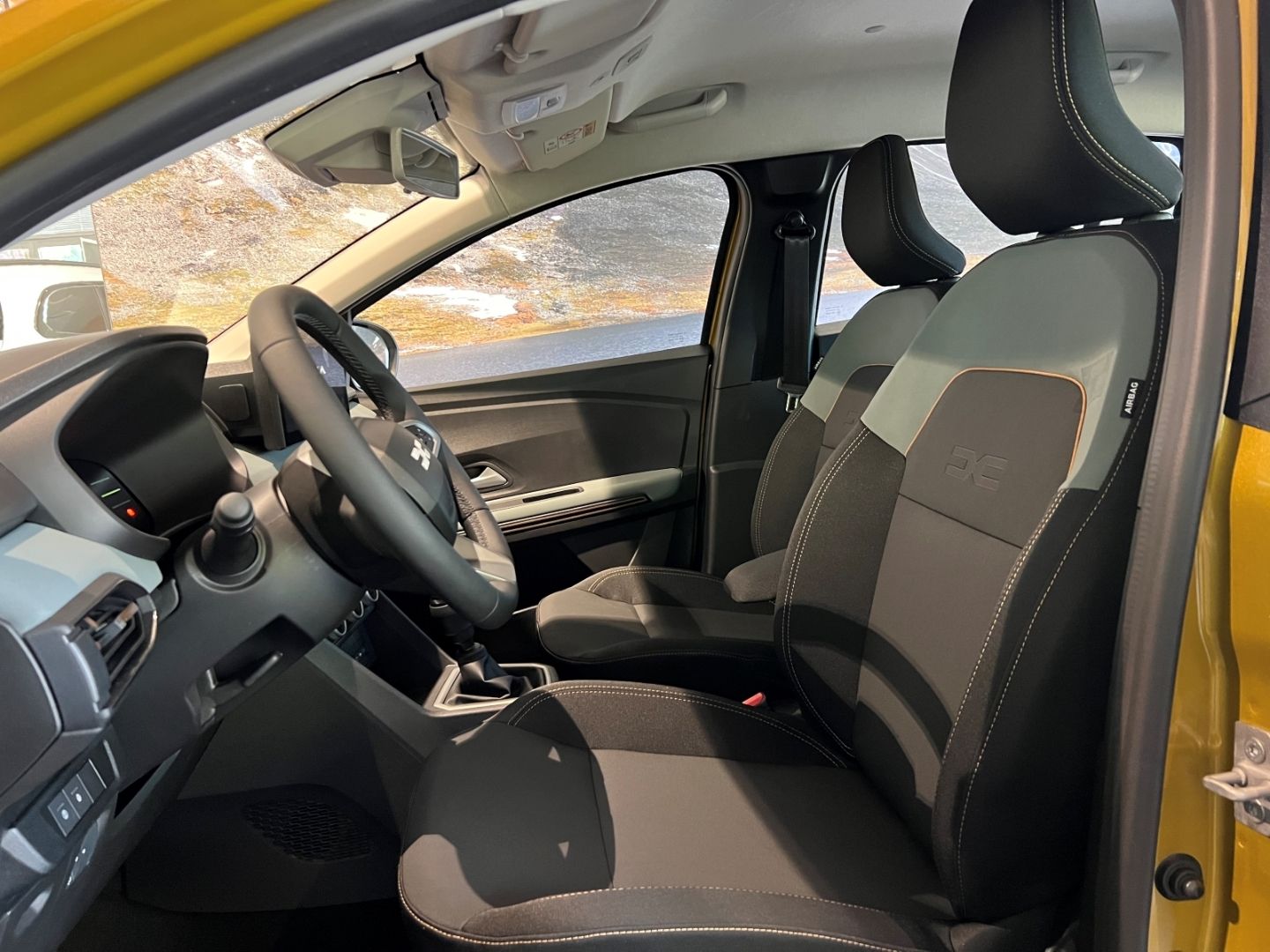 Fahrzeugabbildung Dacia Sandero III Stepway Expression TCe110 NAVI LED P