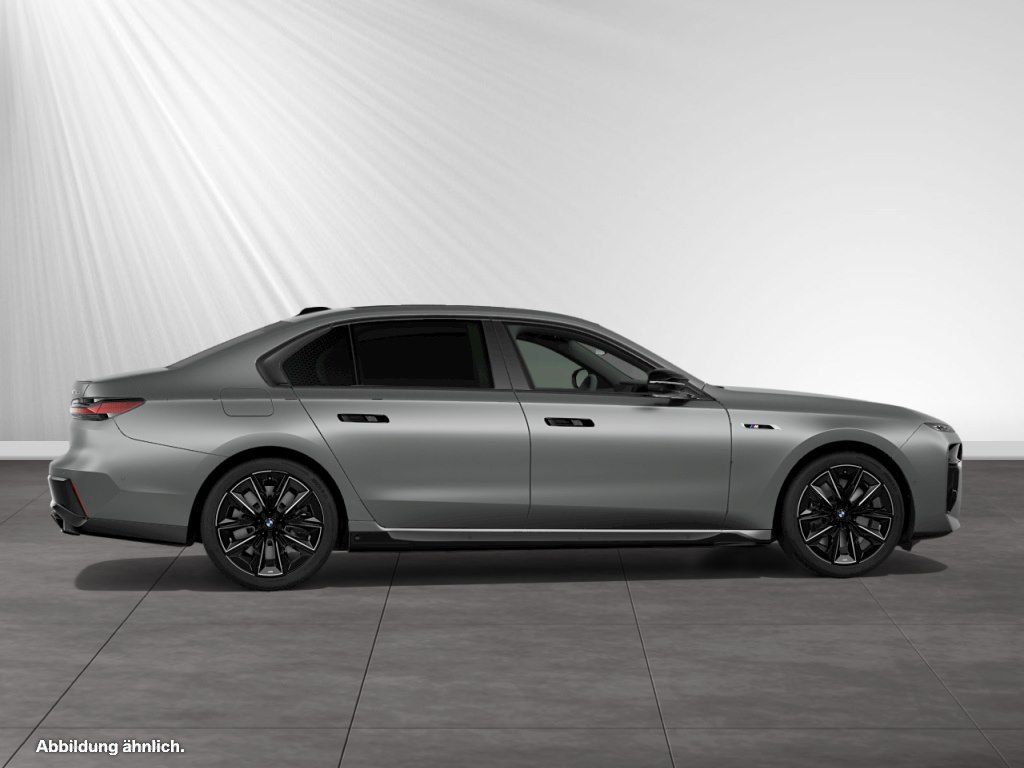 BMW M760 - Bild 11
