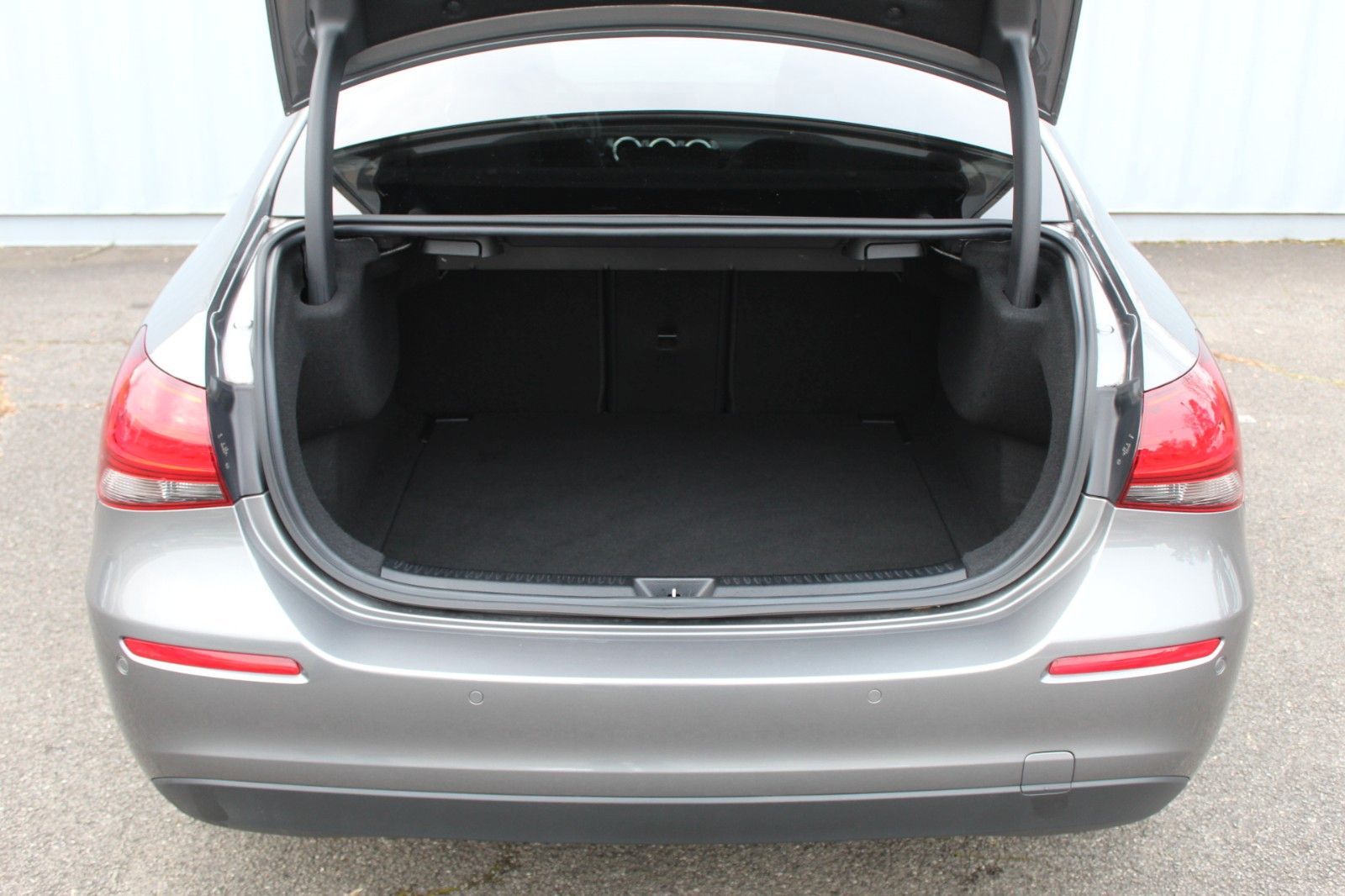 Fahrzeugabbildung Mercedes-Benz Lim A 200 Style 4Matic  Allrad*Navi*AHK