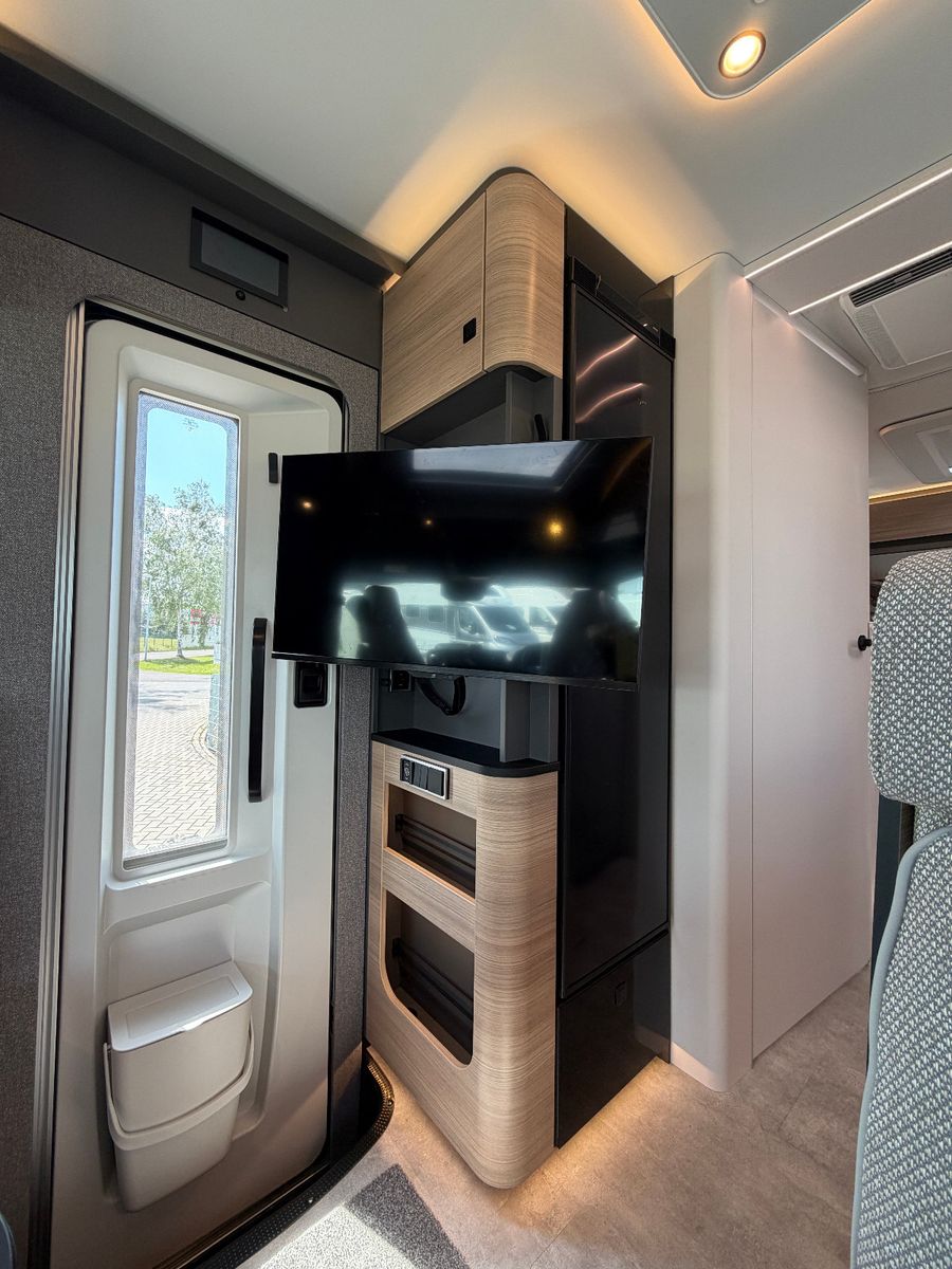 Fahrzeugabbildung HYMER / ERIBA / HYMERCAR B-Klasse MC-T 680 - 12.506€ Sparen!!!