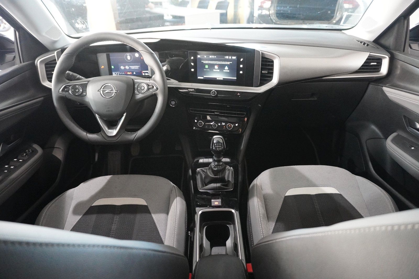 Fahrzeugabbildung Opel Mokka ELEGANCE 1.2T NAVI/LED/KAMERA/SPORT/SH/DAB