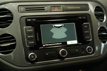 Volkswagen Tiguan - 11