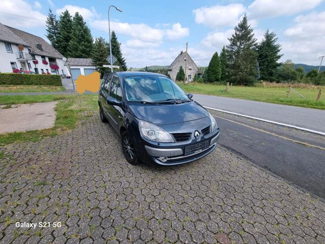 Renault Grand Scenic 2 2.0