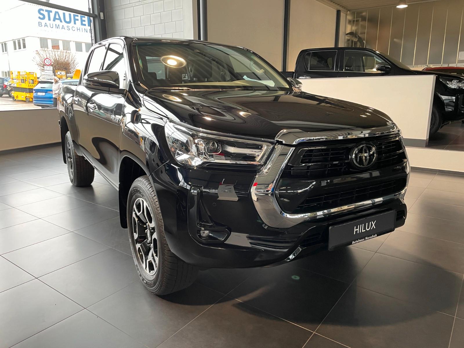 Toyota Hilux Double Cab Executive Inkl. AHK und WKR