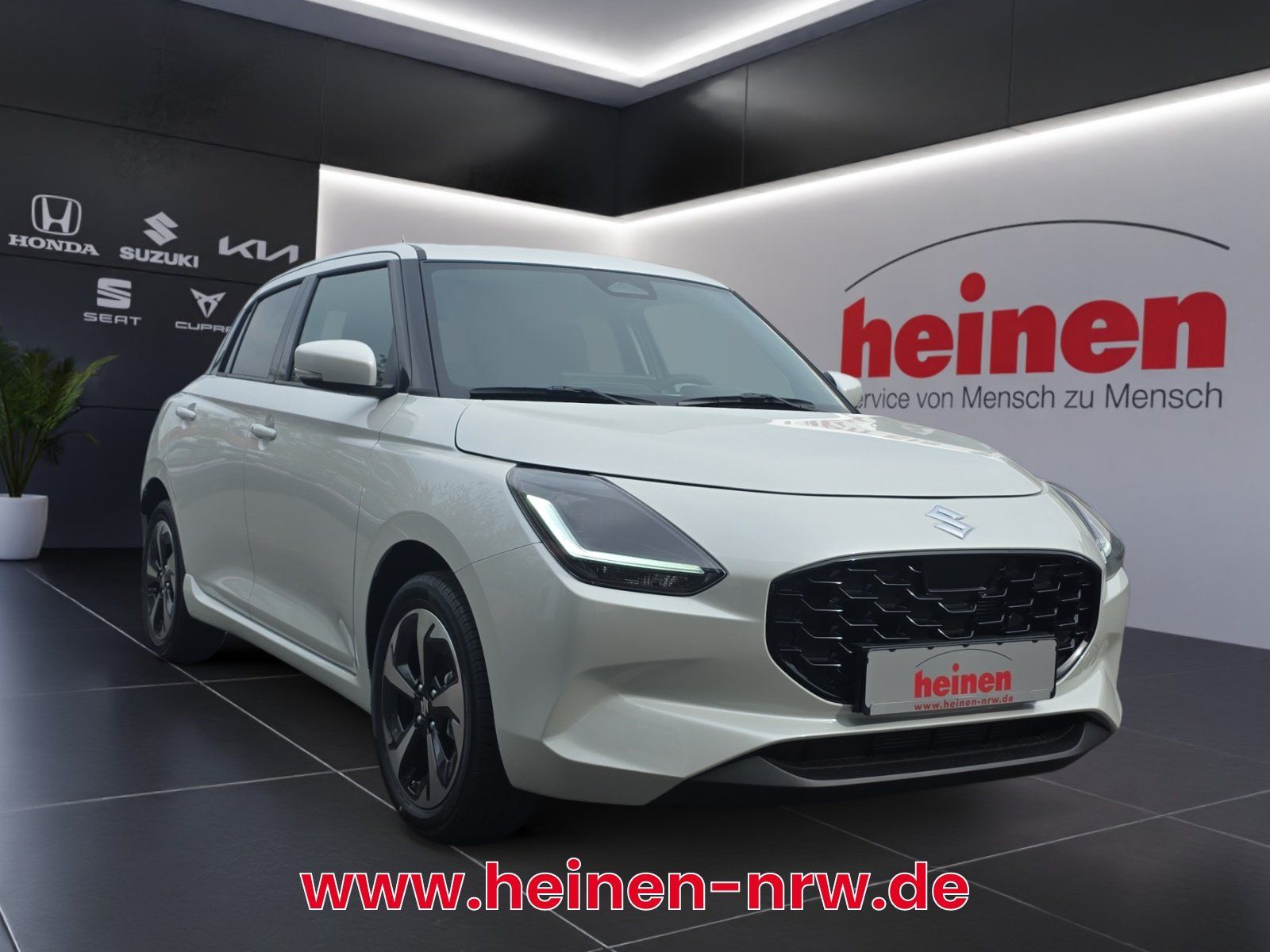 Suzuki SWIFT 1.2 COMFORT PLUS + NAVI TEMPOMAT ADAPTIV imagem 2