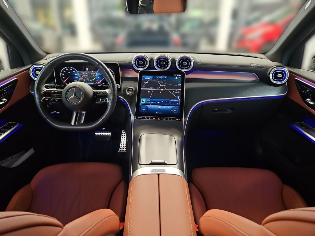 Fahrzeugabbildung Mercedes-Benz GLC 300 4M AMG AHK Distronic+ SDHZ Airmatic 360°