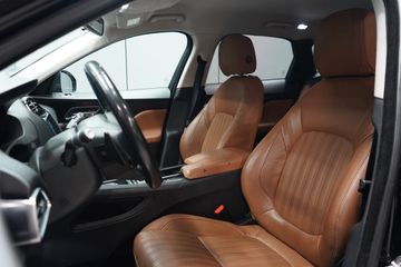 Jaguar F-Pace - 6