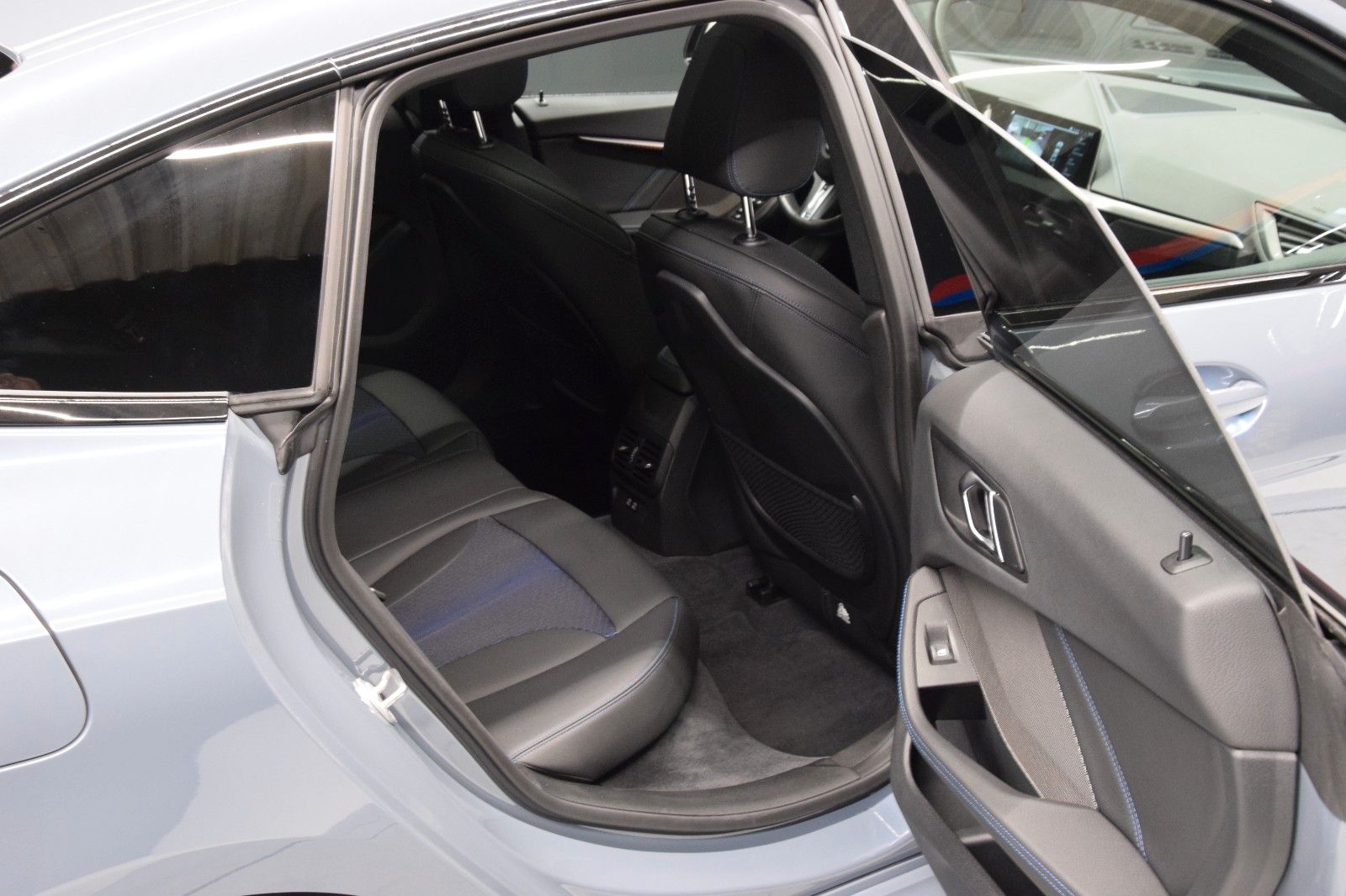 Fahrzeugabbildung BMW 218i Gran Coupé M Sport H&k Panorama HuD Memory