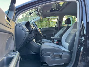 Volkswagen Golf - 9