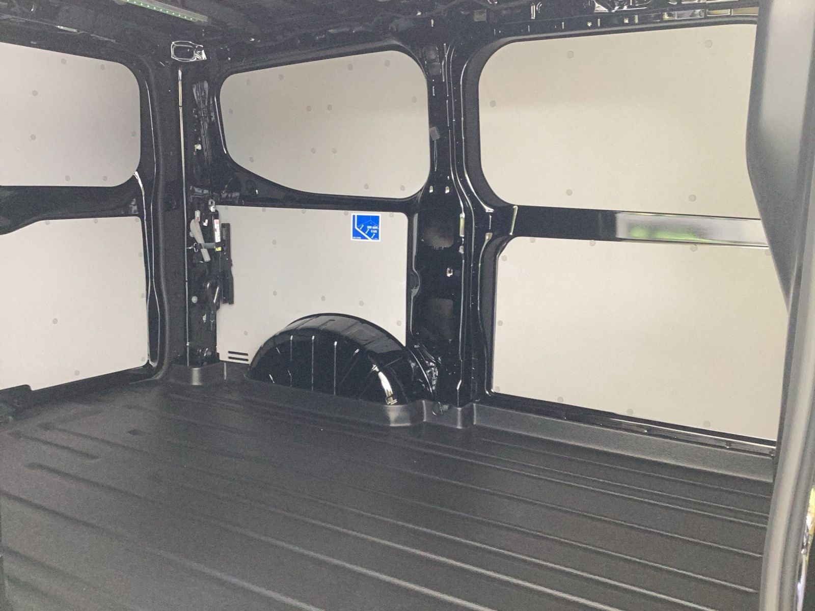 Fahrzeugabbildung Volkswagen T7 Transporter Kasten TDI 81 kW KR PDK LANE ASSI