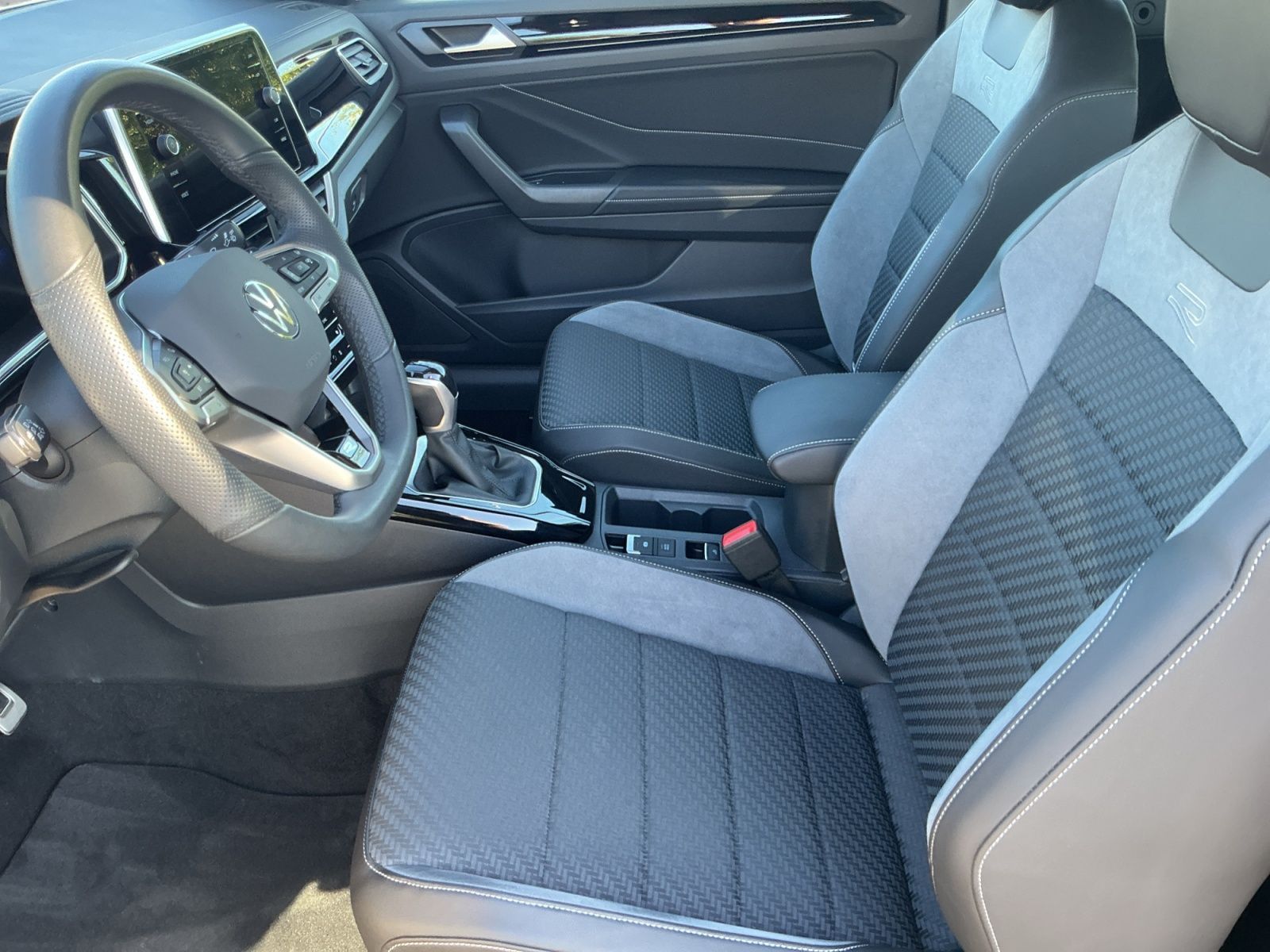 Volkswagen T-Roc - Bild 12