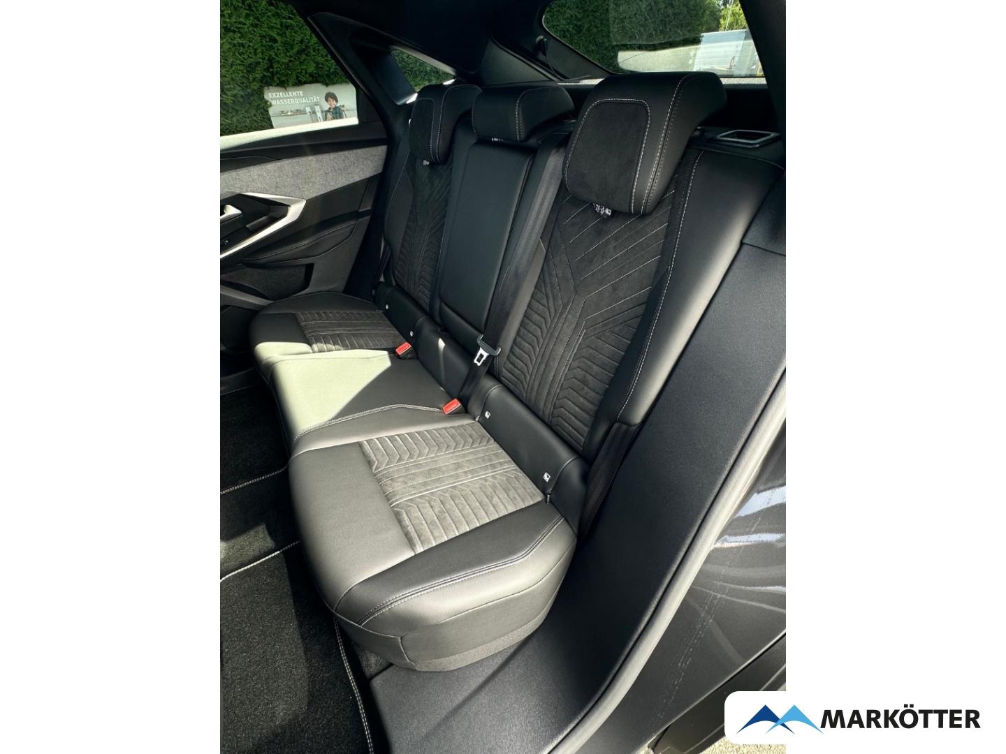 Peugeot 3008 GT Plug-In Hybrid 225 AHK/360°/Massage/Pano