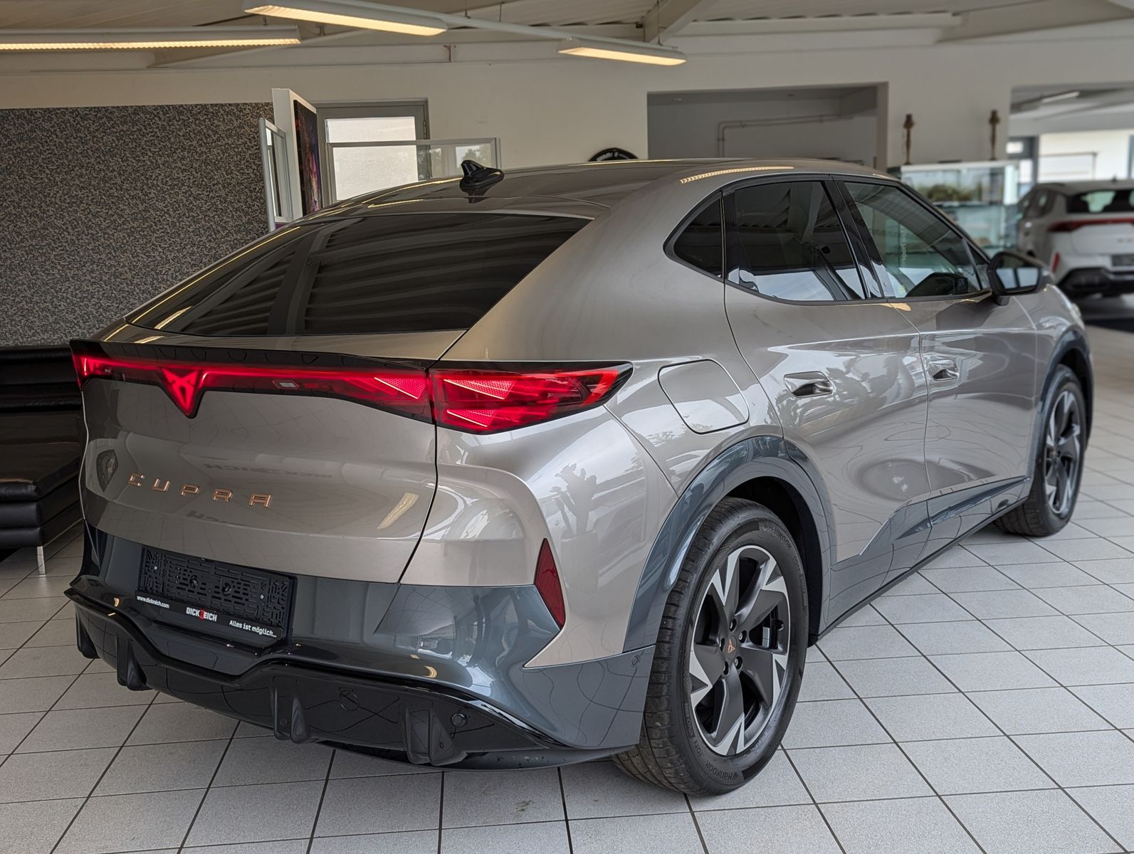 CUPRA Tavascan 210 kW Endura Drive-Pack 82kwh Navi-15" - Image 7