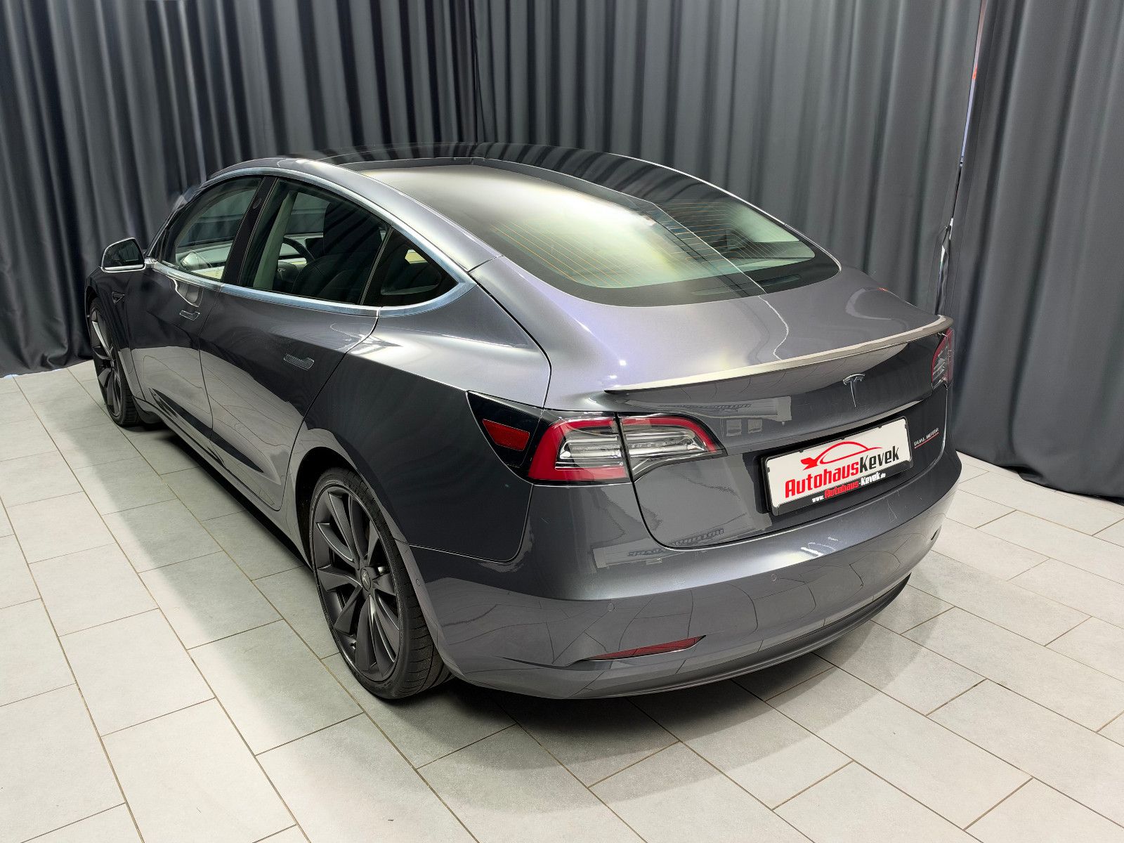 Fahrzeugabbildung Tesla Model 3 Performance Dual AWD |PANO|PREMIUM-SOUND