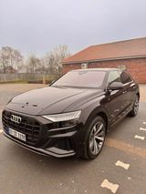 Audi Q8 50 TDI QUATTRO TIPTRONIC - 3 x S-LINE - Audi Q8: Privatanbieter