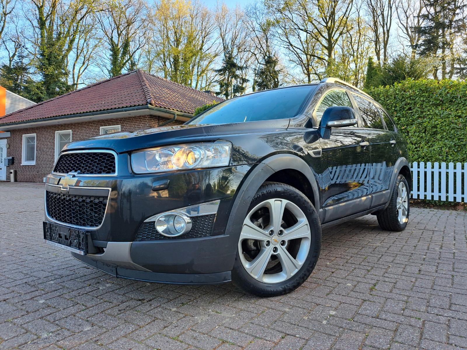 Chevrolet Captiva 2.2 D LTZ 4WD 7 Sitzer TÜV Neu