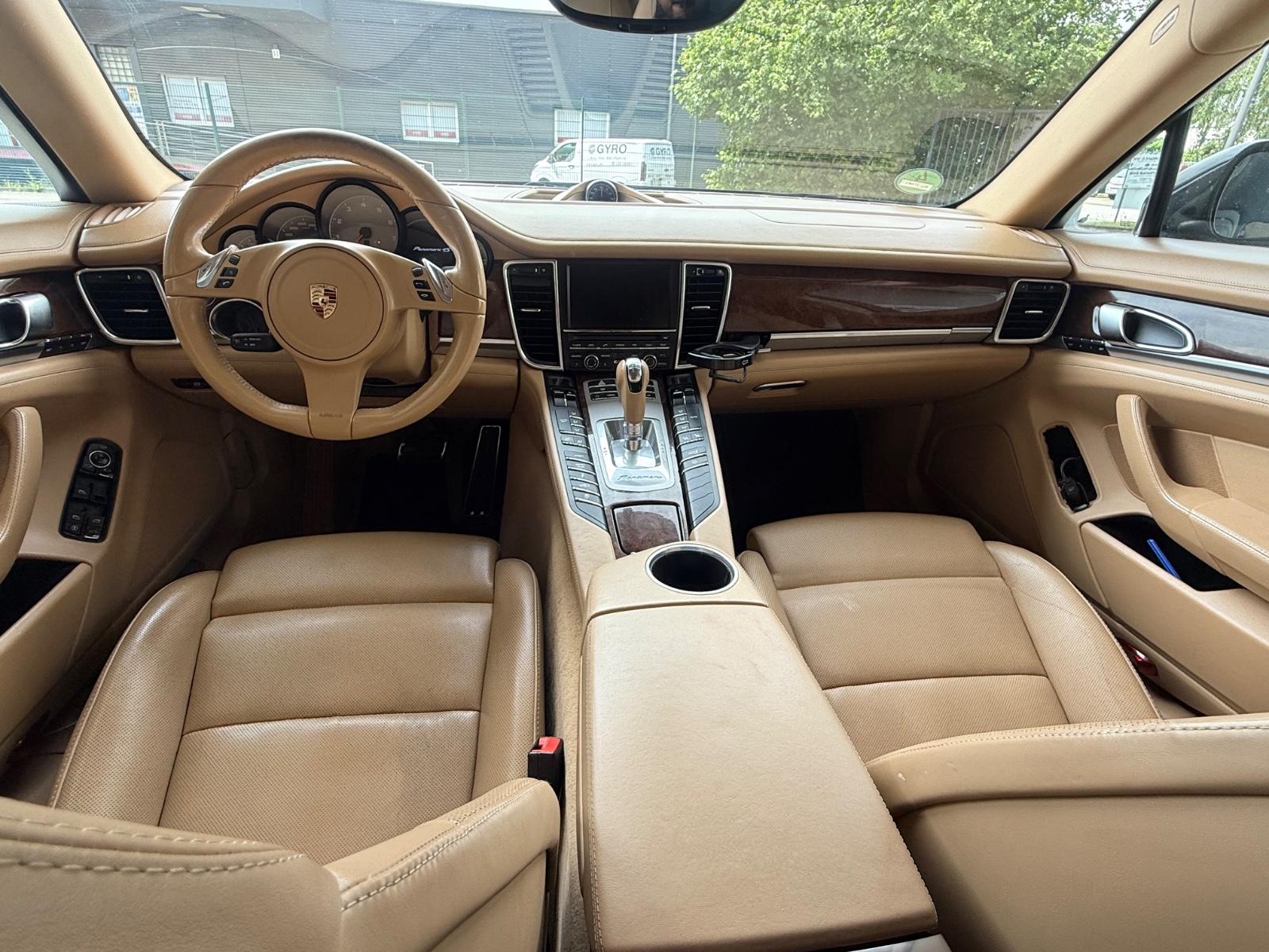 Porsche Panamera 4S 4.8 V8 | 400 ch | BVA | Cuir beige | Toit ouvrant | Sièges ventilés | Suspension pneumatique | Son Bose