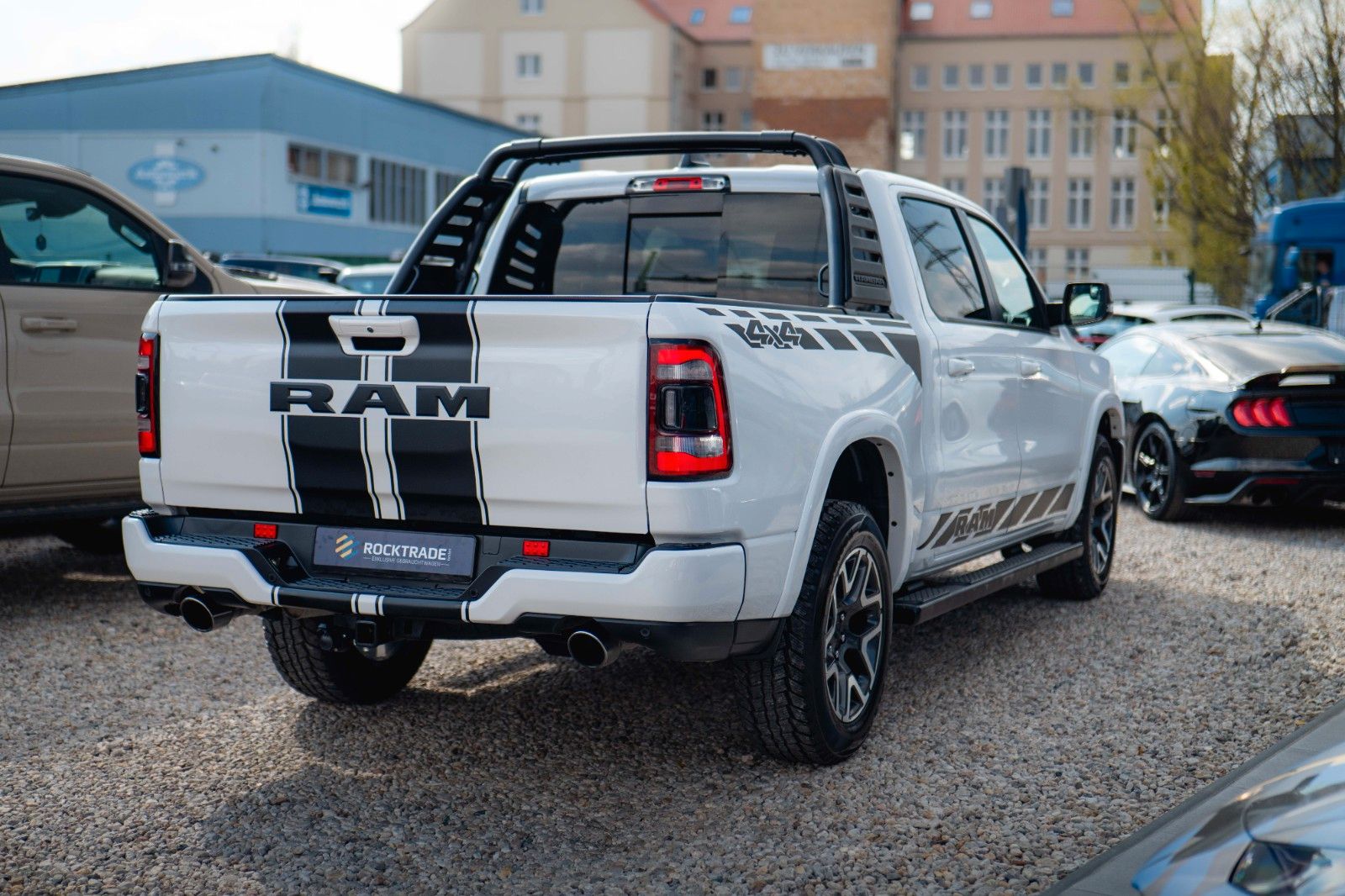 Fahrzeugabbildung Dodge RAM 3.0 MY 25 TWIN TURBO LARAMIE Night Pano ACC