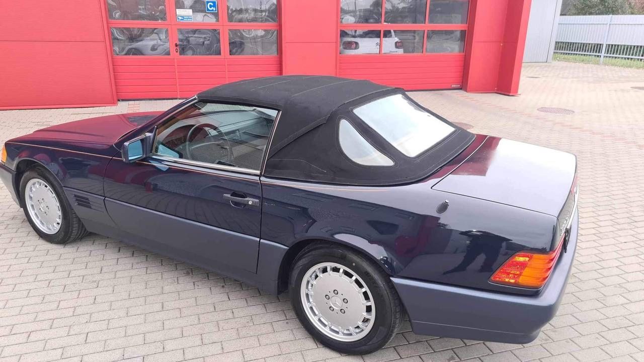 Fahrzeugabbildung Mercedes-Benz SL 500 TEMPOMAT ELEK.SITZE LEDER