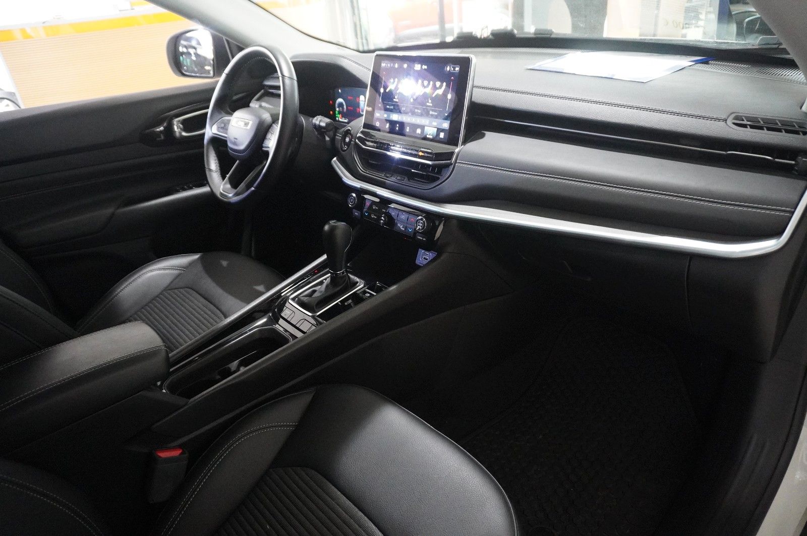 Fahrzeugabbildung Jeep Compass 1.3T GSE LIMITED NAVI/LED/360°/VIRT/DAB+