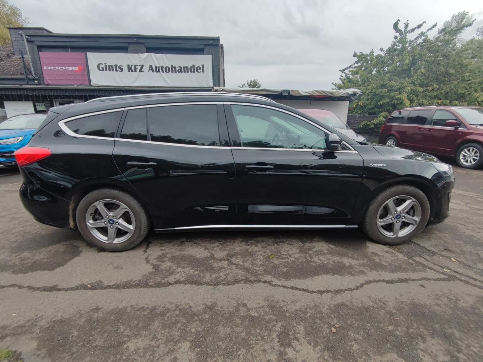Ford Focus Turnier Vignale Voll 8 Gang Automatik AHK