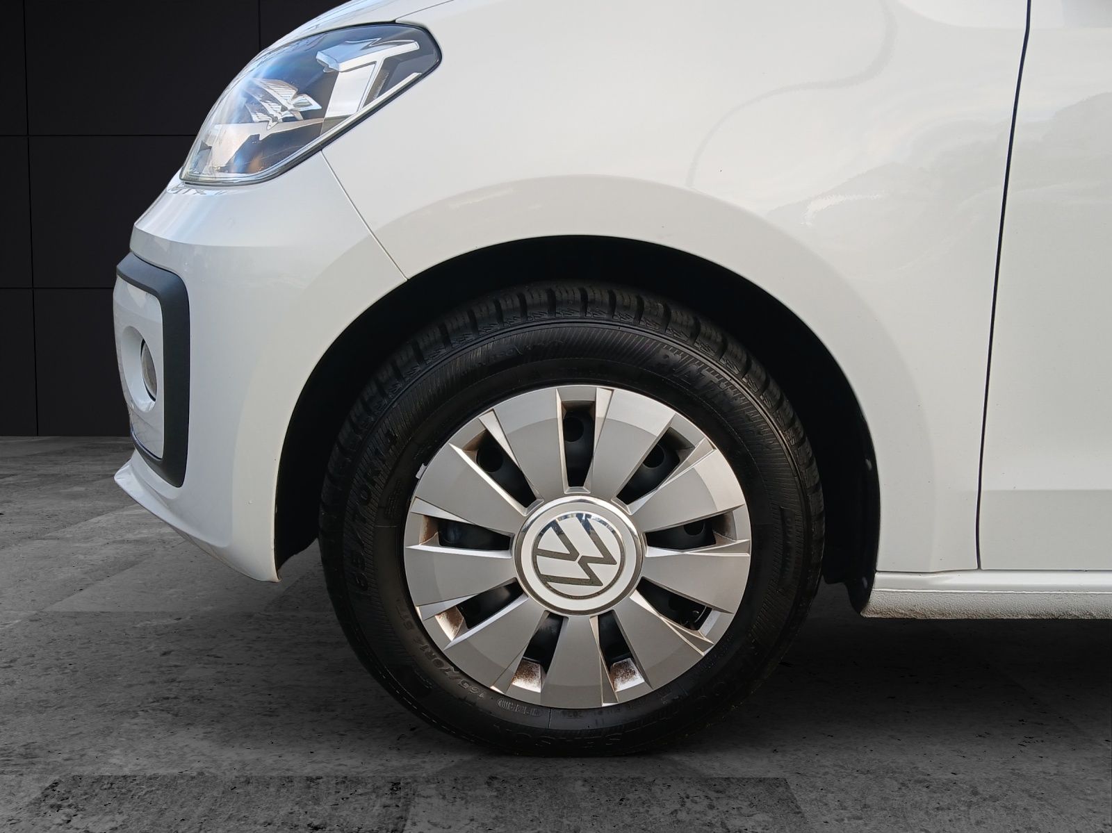 Fahrzeugabbildung Volkswagen up! 1.0 Basis Klima DAB SHZ