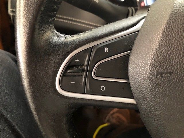 Fahrzeugabbildung Renault Scenic IV Intens Energy 1.2 TCe 115 Navi LED Dyn