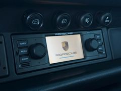 PORSCHE 993 Carrera Cabriolet PORSCHE 993 Carrera Cabriolet